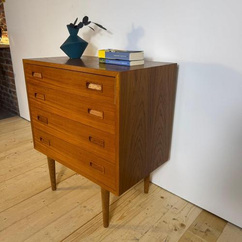 Wood Mid-Century Scandinavian Teak Chest of 4 Drawers For Sale - Image 7 of 10