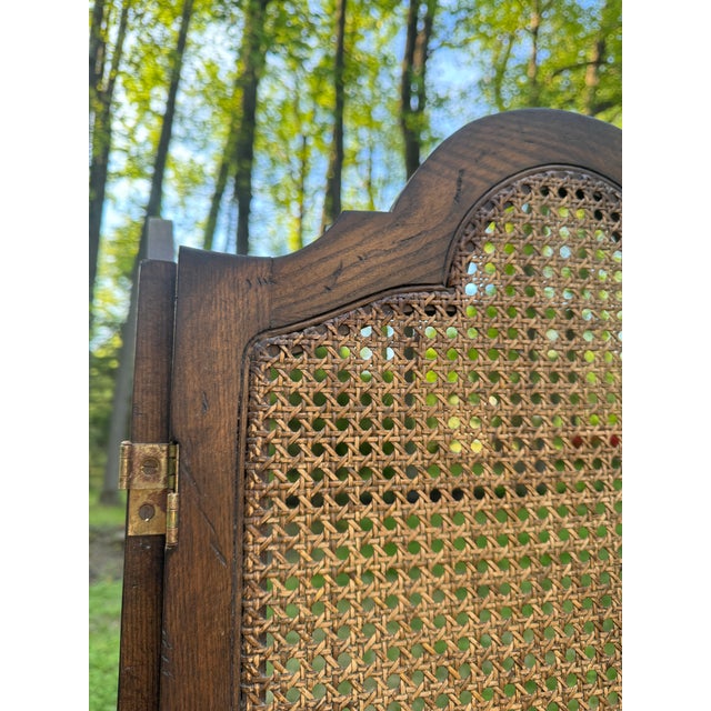 Late 20th Century Oak & Cane Folding Corner Shelf Screen, British Colonial–Style Arched Étagère Divider For Sale - Image 13 of 13