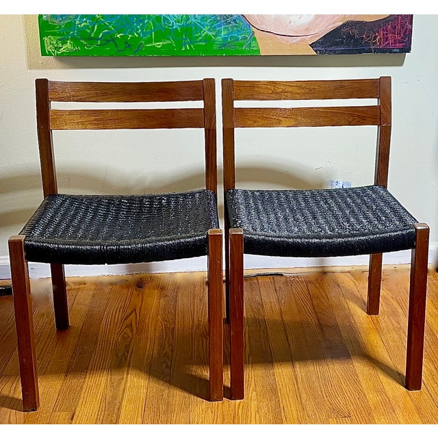 1950s Pair of Arne Hovmand-Olsen Model #401 Dining Chairs for j.l. Møller, Denmark - Painted Seats For Sale In Atlanta - Image 6 of 9