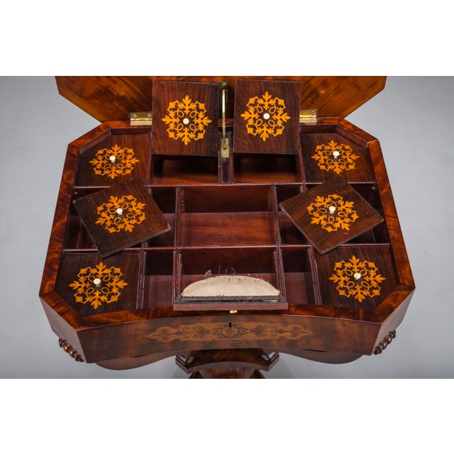 Biedermeier Sewing Worktable in Mahogany, 1850 For Sale - Image 5 of 17