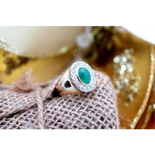 Gold Ring with Cabochon-Shaped Emerald For Sale - Image 6 of 6