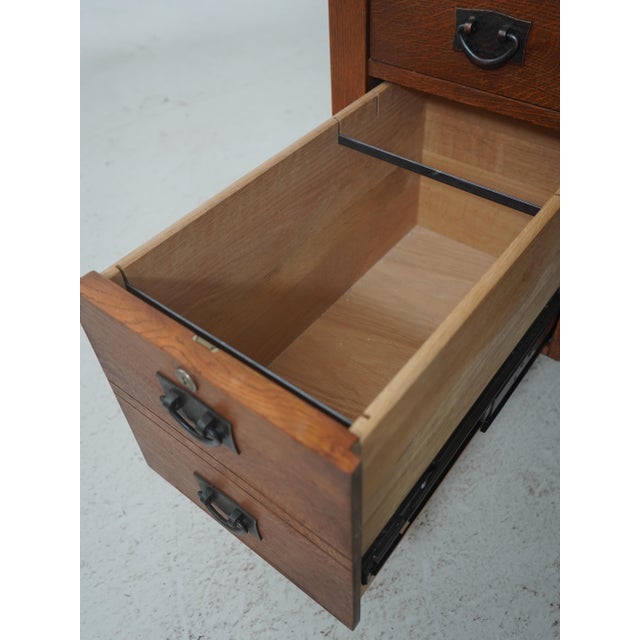 2000 - 2009 Stickley Mission Oak Arts & Crafts Executive Desk For Sale - Image 5 of 18