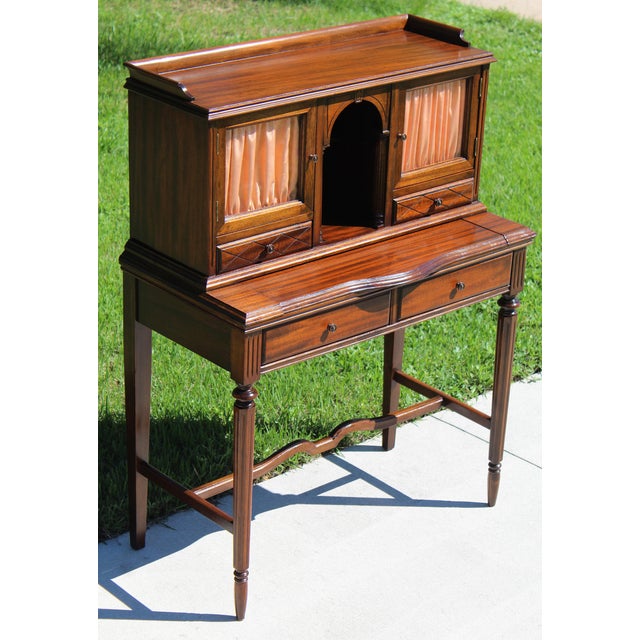 1960s Vintage Louis XVI Style Mahogany Bureau À Gradin – Ladies’ Secretary Desk For Sale - Image 5 of 18