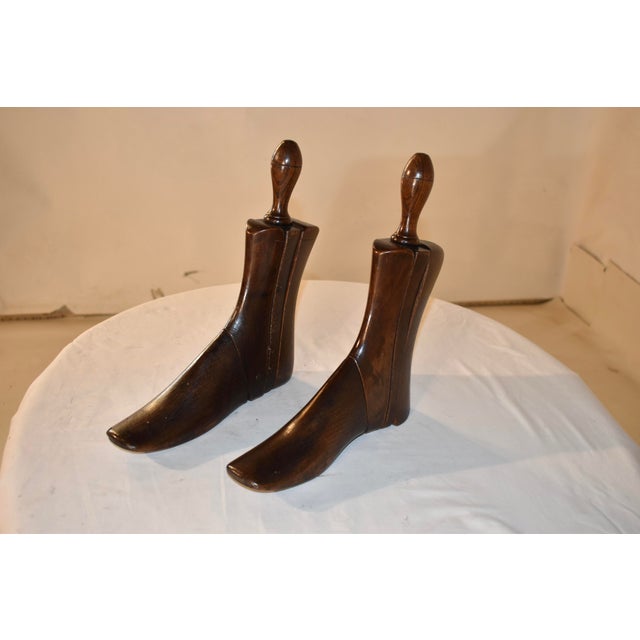 Pair of Late 19th Century English Oak Boot Lasts For Sale - Image 4 of 5