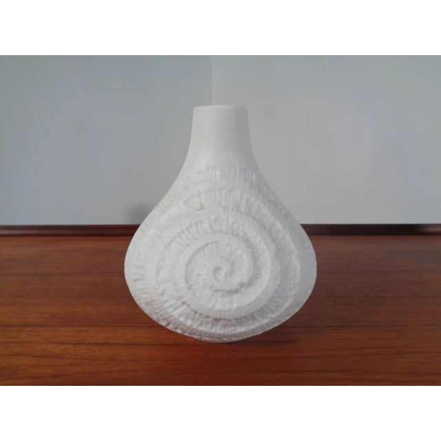 Mid-Century Op Art Vases from Royal KPM, 1960s, Set of 3 For Sale - Image 16 of 18