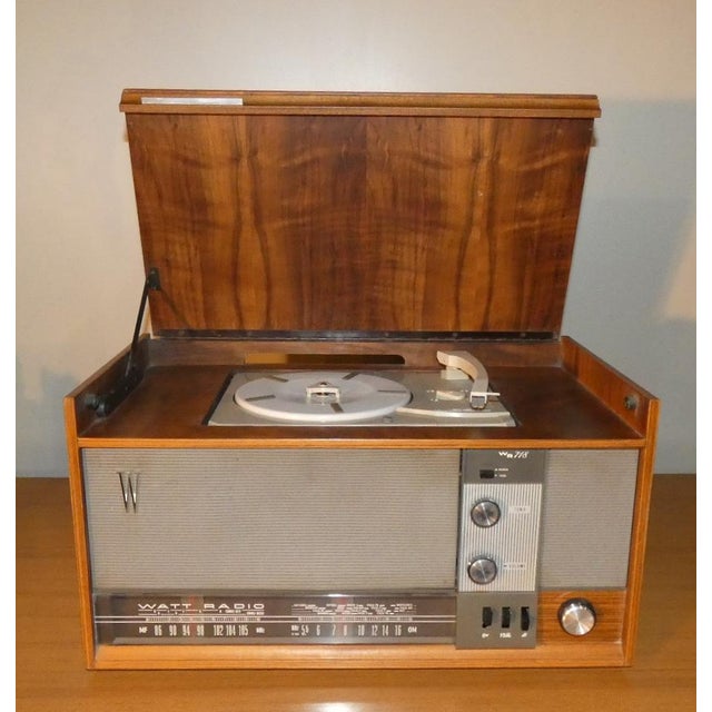 Model WR 718 Turntable Radio in Wood and Bakelite from Watt Radio, Italy, 1960s For Sale - Image 4 of 13