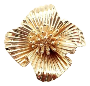 Late 20th Century Vintage Tiffany & Co. Yellow Gold Flower Pin Brooch