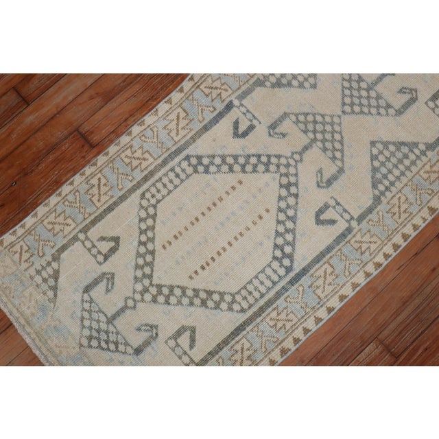 Narrow Neutral Color Persian Runner, Mid-20th Century For Sale - Image 9 of 18
