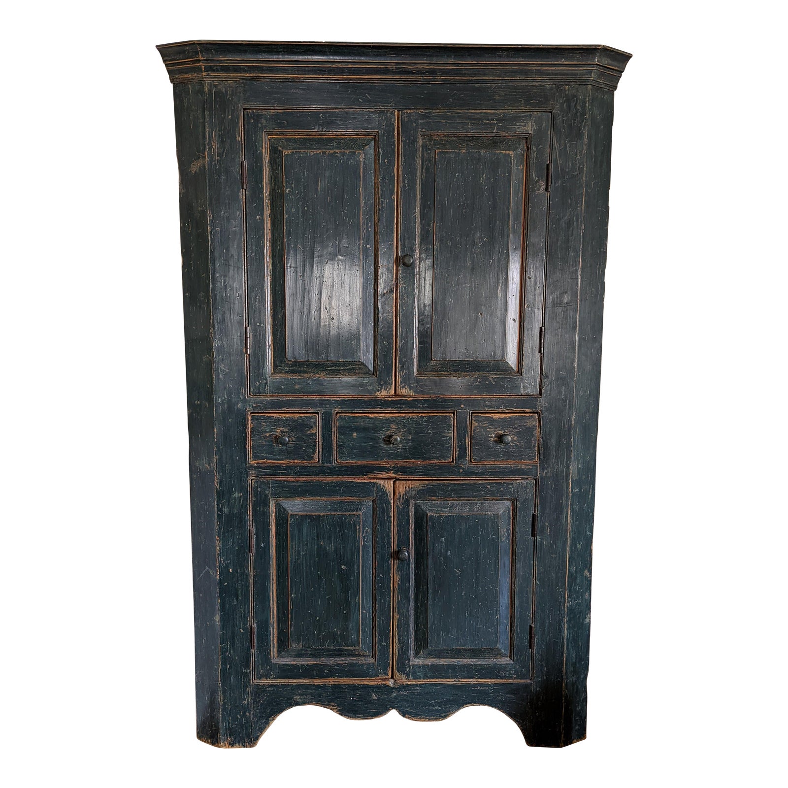 Early 20th Century Antique French Canadian Rustic Farmhouse Corner
