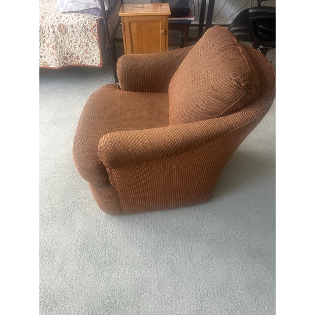 Mid-Century Modern Vintage Sculptural Brown Ribbed Lounge Chair / Barrel Club Chair For Sale - Image 3 of 5