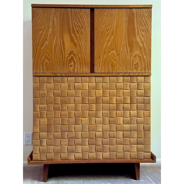 Mid-Century Modern Mid Century Paul Laszlo for Brown-Saltman Oak Dresser For Sale - Image 3 of 17