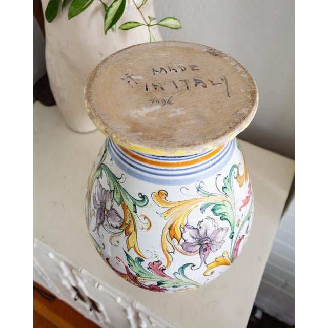 Italian Majolica Vase With Grotesque Raphaellesco Renaissance Chimeras For Sale - Image 11 of 15
