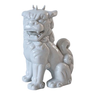 Vintage White Ceramic Foo Dog Figure For Sale