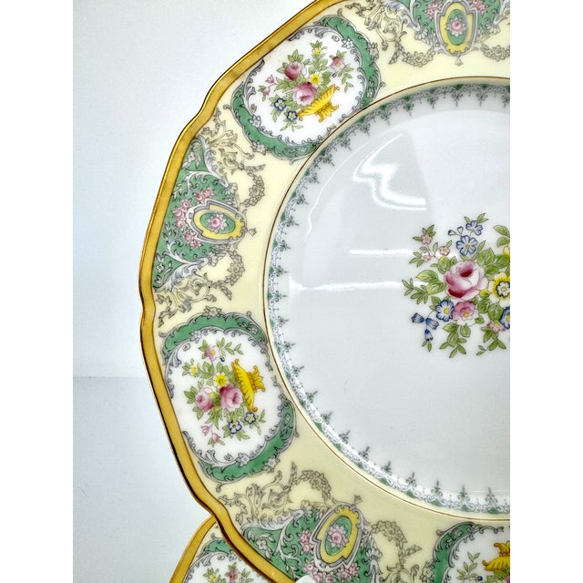 1930's Art Deco Meito Japan Hand-Painted Porcelain Dinner Plates, Set of 8 – Gilt & Emerald Cartouche Design For Sale In Little Rock - Image 6 of 15