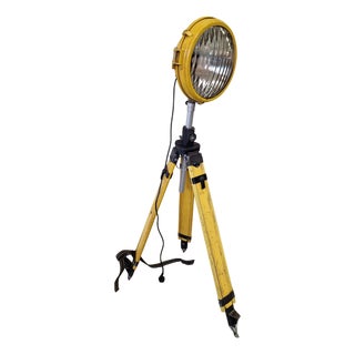 English Floor Lamp in Metal, 1960s For Sale