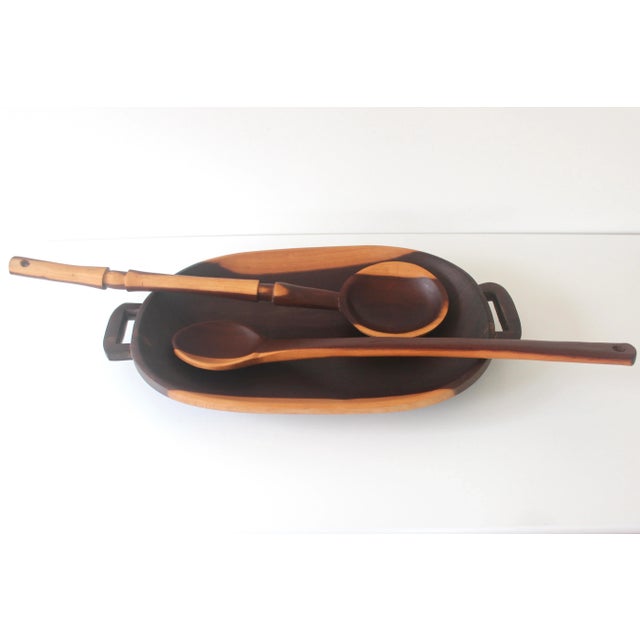 Absolutely stunning serving platter with two very long handled spoons. Beautiful for serving salad or on a buffet or...