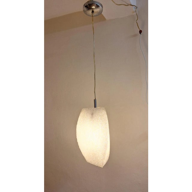 Silver Vintage Belgian Height-Adjustable Ceiling Lamp in White Plastic Granules with Chrome-Plated Metal Mounting from Niederau, 1990s For Sale - Image 8 of 8