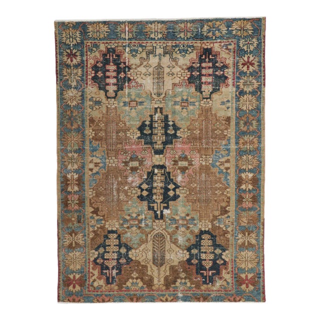 Antique Persian Bakhtiari Rug - 04'03 X 05'09 For Sale
