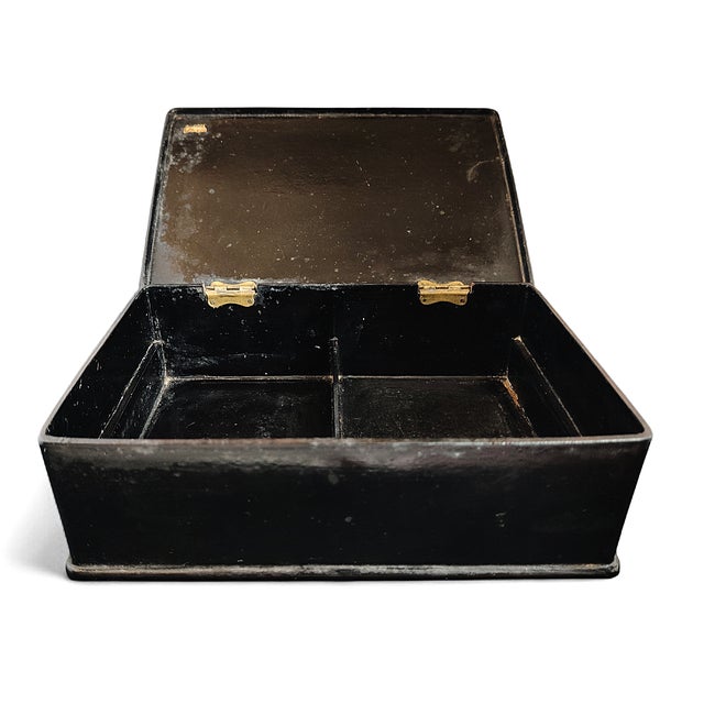 Napoleon III Japanese-Style Lacquered Letter Box For Sale - Image 5 of 8