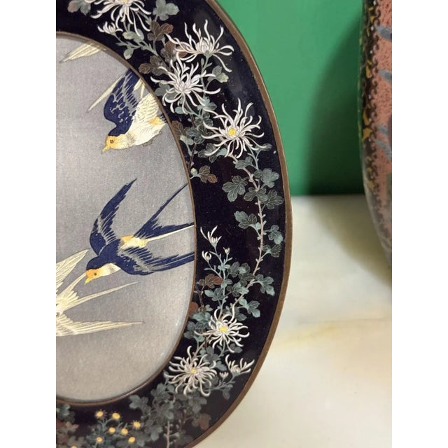 1900s Rare Japanese Cloisonne Enamel Oval Frame With Chrysanthemums, Manner of Hayashi For Sale In New York - Image 6 of 14