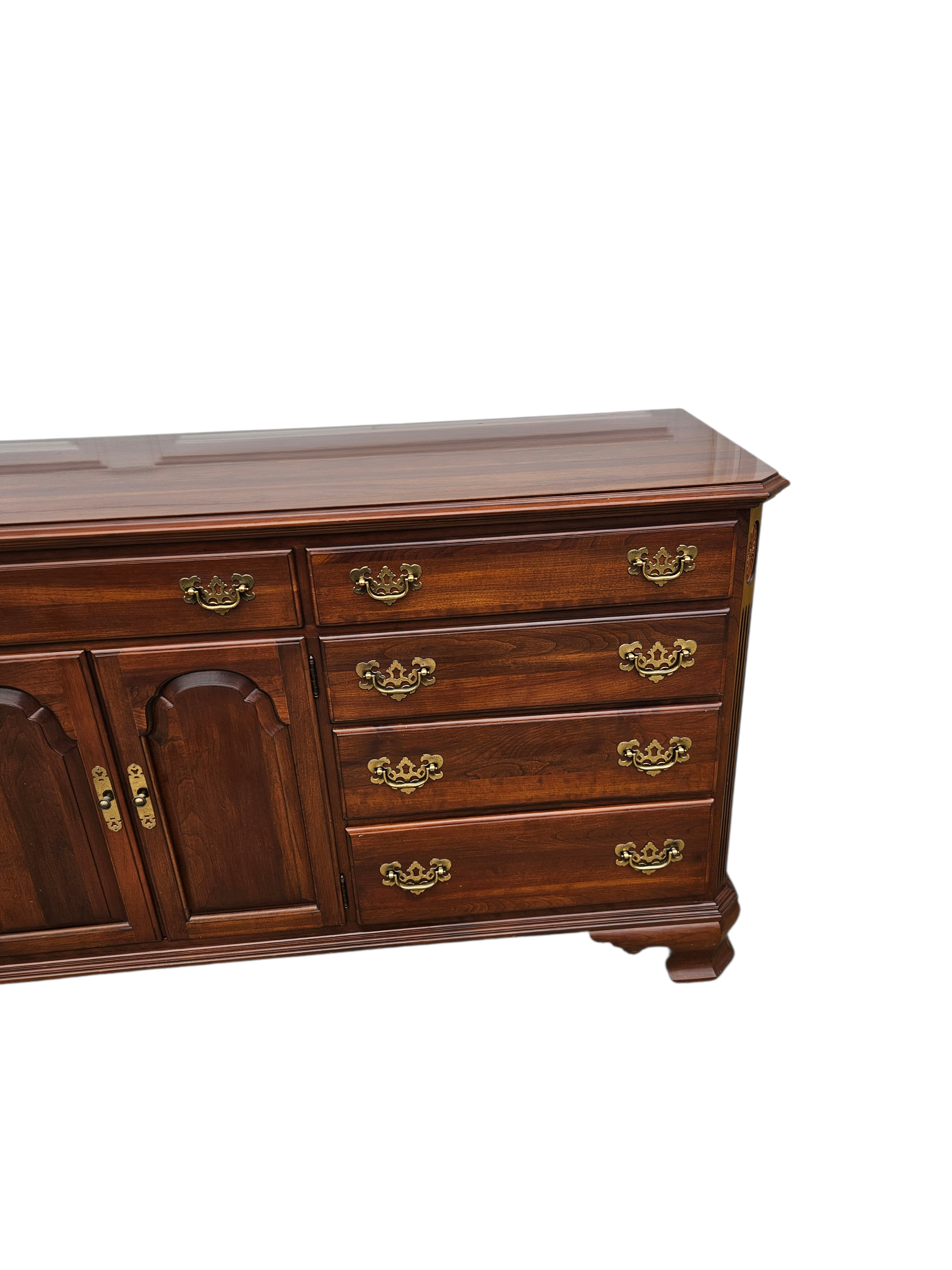 1990s Ethan Allen Georgian Court Dresser Chest of Drawers Cherry
