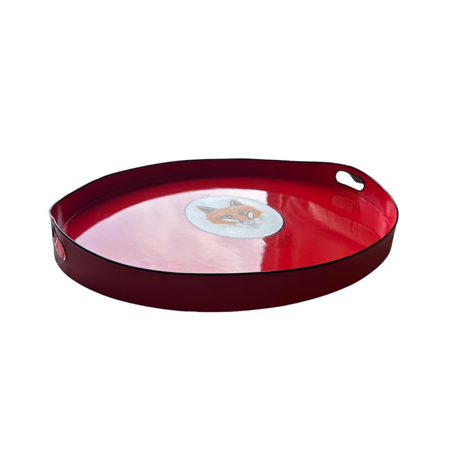 This red tray incorporates a dynamic, stylish fox motif into the decorative surface. Suitable for display on a coffee...