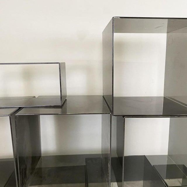 Italian Modern Squared Modular Bookcase or Display in Smoked Acrylic Glass, 1990s, Set of 10 For Sale - Image 7 of 18