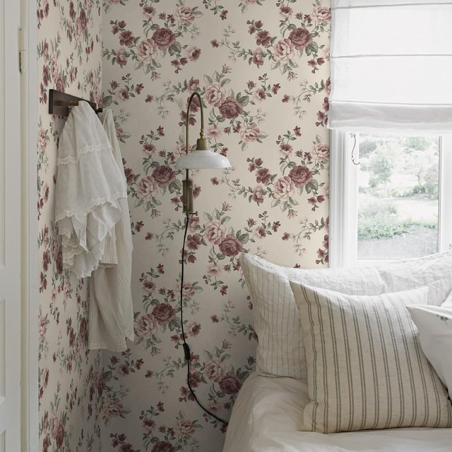 A romantic rose pattern with wonderful vintage character, Boråstapeter’s Nomi wallpaper brings timeless charm to rustic...