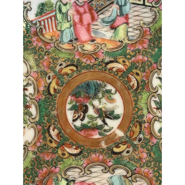 Late 19th Century 19th Century Chinoiserie Style Chinese Rose Medallion Saucer For Sale - Image 5 of 10