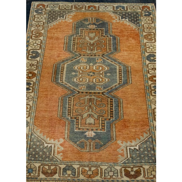Turkish Vintage Rug 2'11" x 4' #16101 For Sale - Image 4 of 8