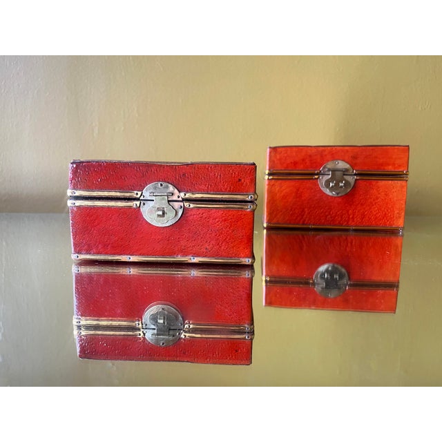 Mid-Century Modern Vintage Mid-Century Modern, Chinoiserie Style Red Laquer Trinket Box For Sale - Image 3 of 10