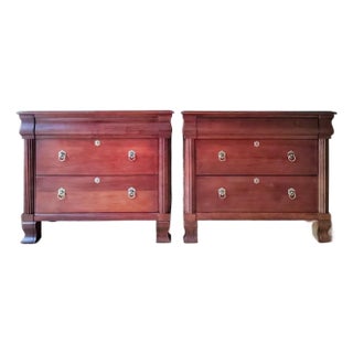 A Pair of British Classics Daryn Nightstands With Drawers by Ethan Allen For Sale