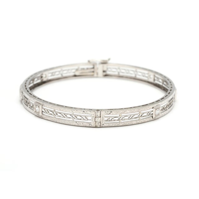 1910s Art Deco .30ctw Diamond Bangle Bracelet, 14k White Gold, Length 7 Inches For Sale - Image 4 of 6