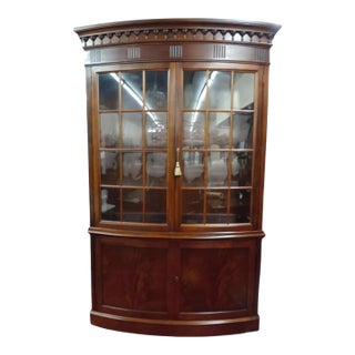 Vintage Hickory Chair China Cabinet, Winterthur Collection For Sale