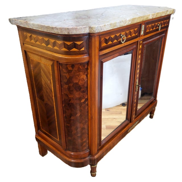 Fresh from a New York City estate, we have a great pleasure to offer you this fine Antique French Lois XVI Style Mirrored...