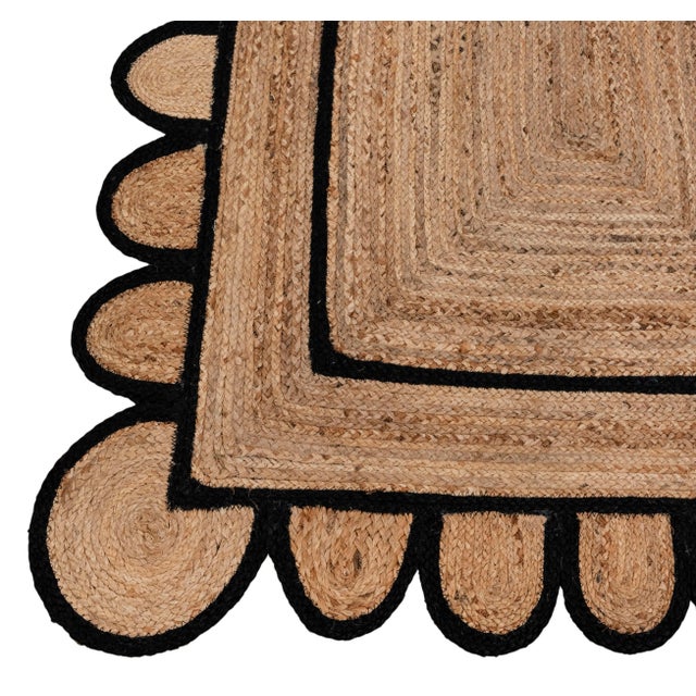 2.6'x5' Black Trim Jute Scallop Braided Handmade Rug For Sale - Image 11 of 12