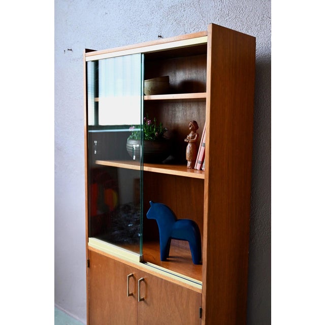 1960s Modernist Display Bookcase in Teak and Brass, 1960s For Sale - Image 5 of 18