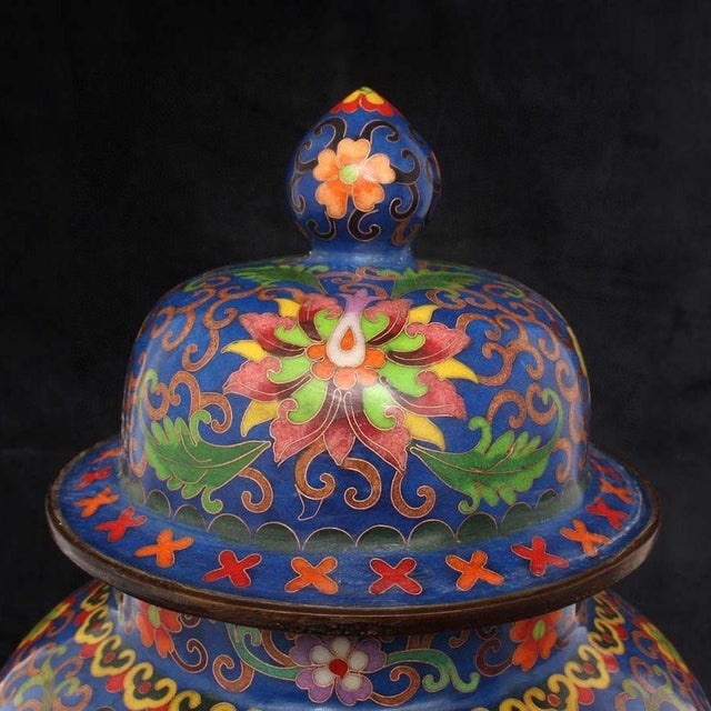 Late 20th Century Large Pair of Chinese Cloisonné Enamel Mandarin Duck & Lotus Jars With Lids - 19" Tall For Sale - Image 5 of 9
