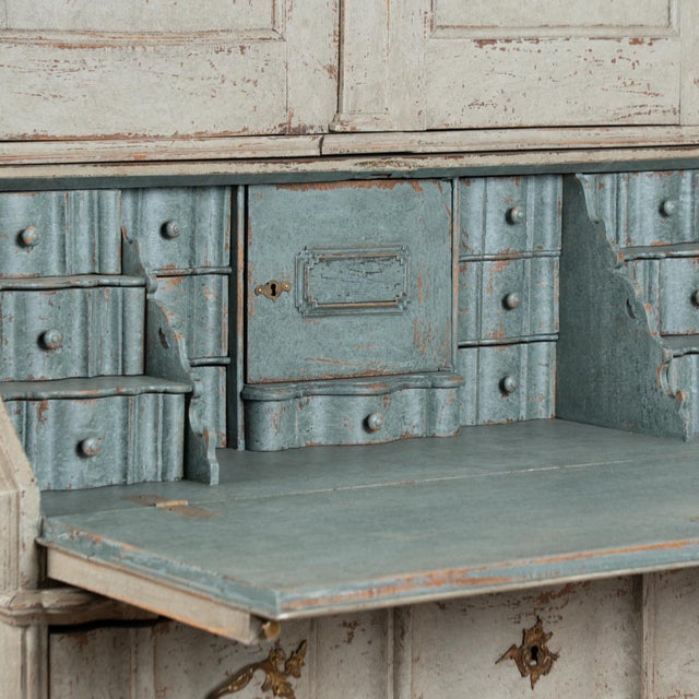 Wood 18th Century Swedish Gray Painted Oak Secretary Bureau For Sale - Image 7 of 11
