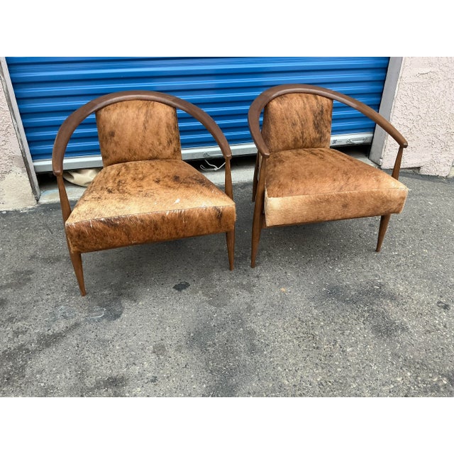 Mid Century Modern Pair of Lounge Chairs in Cowhide For Sale - Image 4 of 11