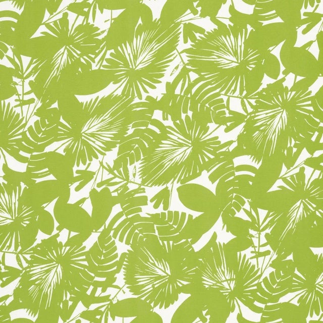 SAMPLE - Schumacher x Trina Turk Palisades Palm Print Indoor/Outdoor Fabric In Fern For Sale