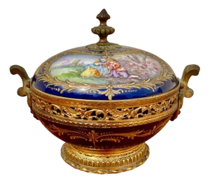 Porcelain Dragee or Candy Box from Manufacture de Sèvres