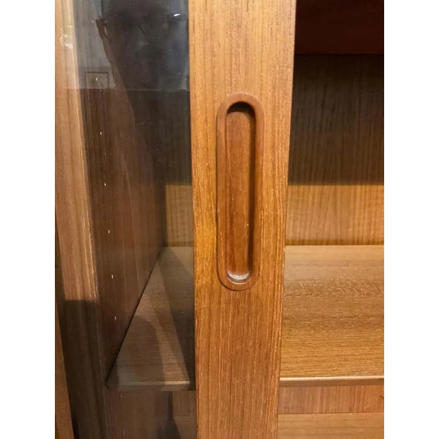 1970s Poul Hundevad Teak Glass Door Bookcase / China Cabinet Made in Denmark For Sale - Image 11 of 12