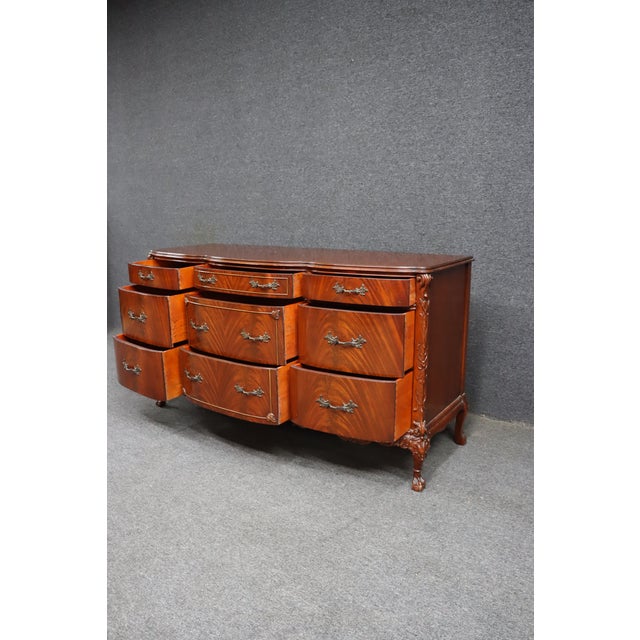 Brown Mid 20th Century Mahogany Serpentine Front Dresser With Claw & Ball Feet For Sale - Image 8 of 13