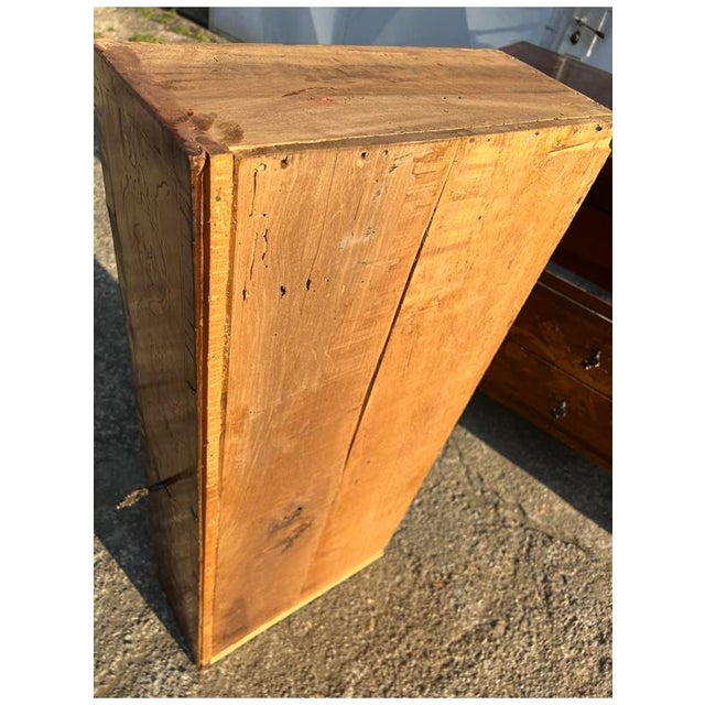 Louis XVI Walnut Inlaid Commode For Sale - Image 3 of 18