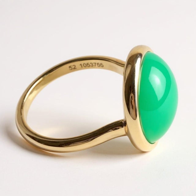 Fred Paris 18k Yellow Gold Chrysoprase Vintage Ring, Size 6 For Sale - Image 4 of 12