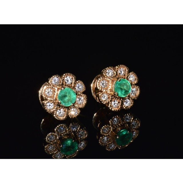 Certified Natural 1.8cts vs F Diamond Emerald 18k Solid Gold Floral Stud Earrings, A Pair For Sale - Image 9 of 10