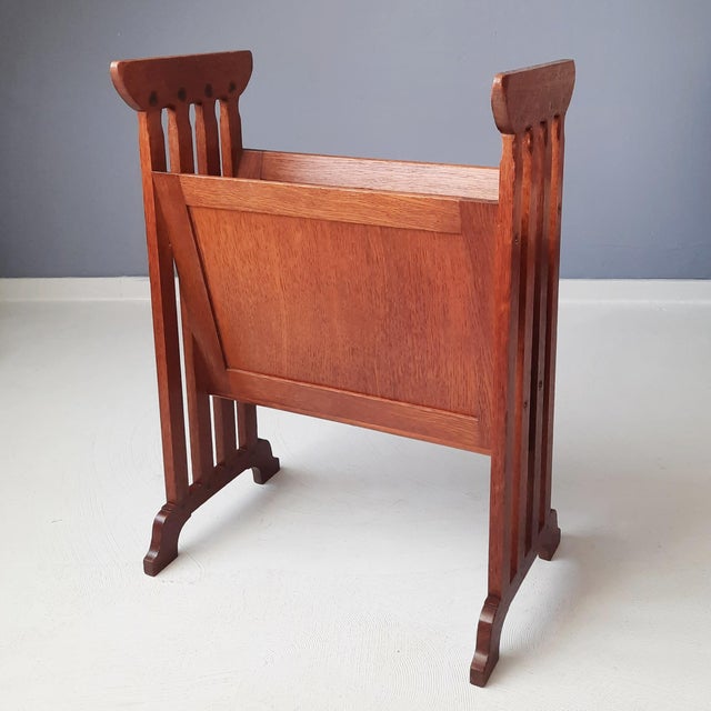 Art Deco News Paper / Magazine Stand, 1920s, in Good conditions. Designed 1920 to 1949