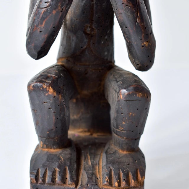 Early 20th Century Baule Seated Wood Figure Côte d'Ivoire For Sale - Image 12 of 15