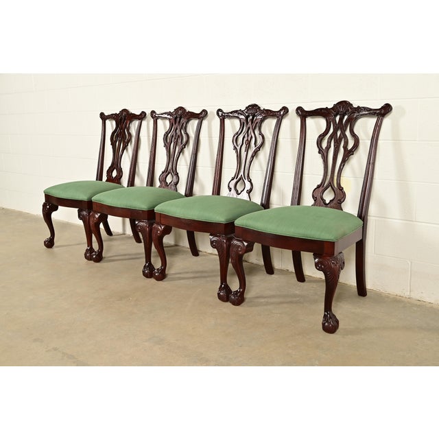 English Thomasville Chippendale Carved Mahogany Dining Chairs, Set of Four For Sale - Image 3 of 13